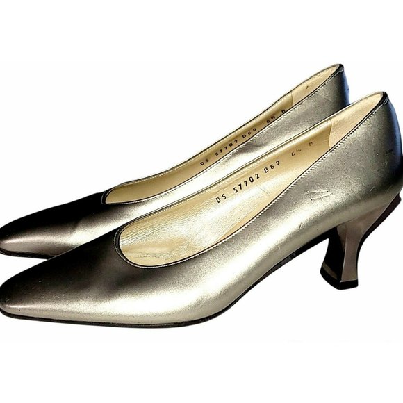 Salvatore Ferragamo Women's 6 1/2B Metallic Beige - Picture 1 of 10